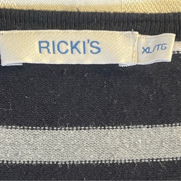 Ricki's Women's Sweater XL Stripes White Black Gray Red Long Sleeves - Picture 7 of 12